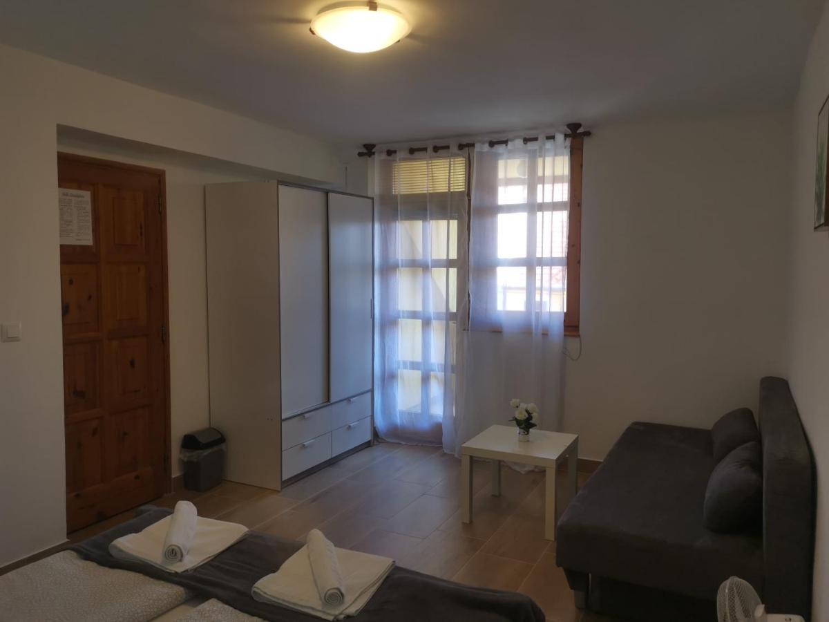Hella Vendégház Eger Extérieur photo